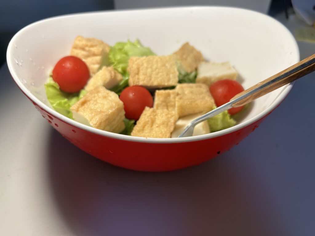 厚揚げをサラダで召し上がれ!